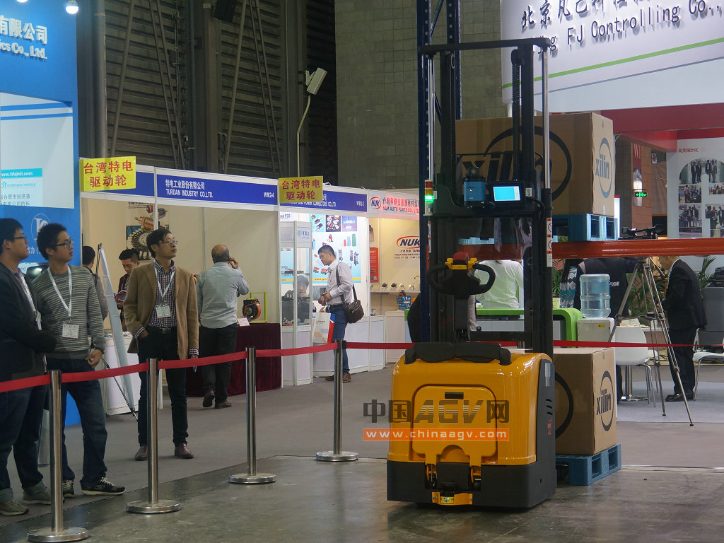 如意電動堆高車AGV