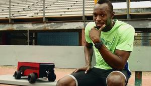 彪馬研發(fā)了一款陪跑智能機(jī)器人 長(zhǎng)得就像帶輪子的鞋盒