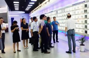 工信部裝備工業(yè)司專題調(diào)研組參觀調(diào)研國自機器人