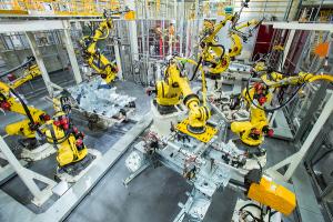 神龍公司成都智能工廠首款產(chǎn)品東風(fēng)標(biāo)致4008下線