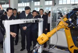 青海省省委書記王國生、省委副書記、省長郝鵬率團(tuán)考察調(diào)研埃斯頓自動(dòng)化