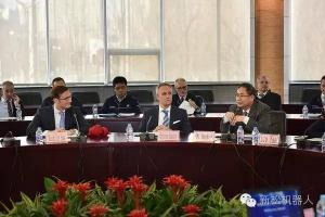 熱烈歡迎寶馬集團(tuán)一行蒞臨新松參觀考察