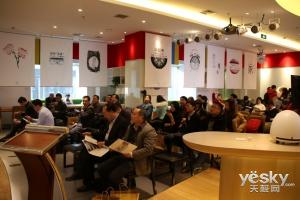 獻(xiàn)給愛的人 蛋殼機(jī)器人給陪伴+1小時(shí)