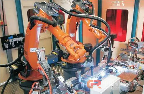 工業(yè)機(jī)器人支撐中國(guó)智能制造 2016-2017年呈現(xiàn)兩大趨勢(shì)