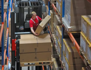 立體自動存儲，林德搬運機器人全搞定