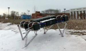 四腳機器人Minitaur解鎖新技能，鉆洞、爬墻樣樣不在話下