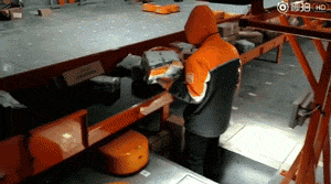 因?yàn)闄C(jī)器人，未來(lái)70%的快遞員要下崗？