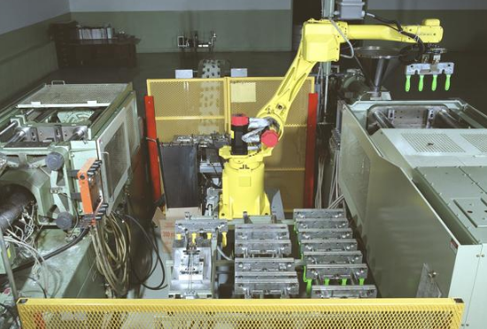 工業(yè)機(jī)器人柔性制造加工生產(chǎn)線的設(shè)計(jì)