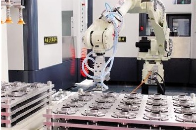 汽車盤轂機(jī)器人值守?zé)o人生產(chǎn)線正式下線