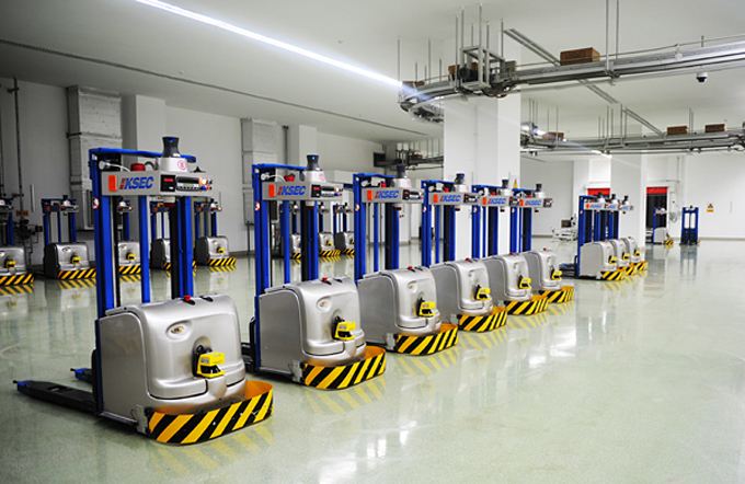 AGV機器人讓物流行業(yè)科技感十足