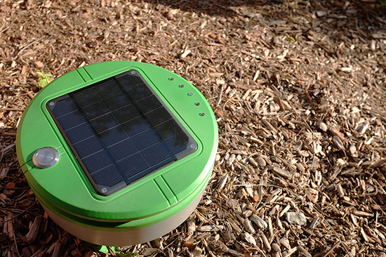 園丁機(jī)器人：不用充電24小時(shí)自動(dòng)巡視花園