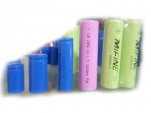 奧優(yōu)基 大小圓柱型鋰離子電池