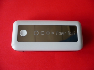 奧優(yōu)基 大魚嘴移動電源