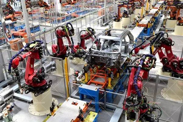 《三個(gè)推進(jìn)遼寧行》走進(jìn)新松 探秘國(guó)產(chǎn)機(jī)器人高端市場(chǎng)應(yīng)用新格局