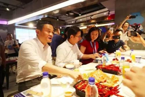 吃好喝好 | 快倉(cāng)智能倉(cāng)儲(chǔ)機(jī)器人帶你“品嘗”新鮮美食