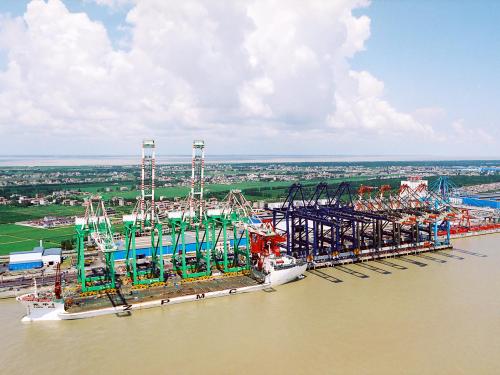 輸出中國(guó)標(biāo)準(zhǔn) 振華重工目標(biāo)全球第一自動(dòng)化碼頭系統(tǒng)總承商