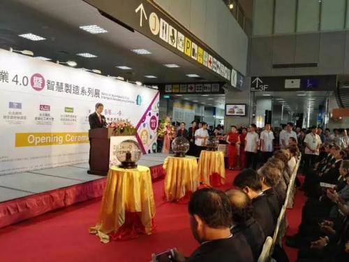 WOW！厲害了！快倉智能機(jī)器人驚艷臺(tái)北物流展！