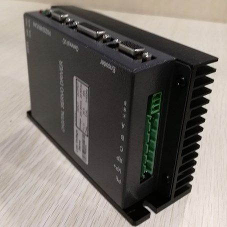 同毅IXL系列低壓伺服驅(qū)動器