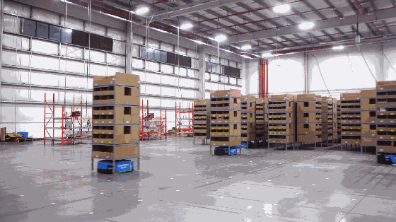 震驚 | 快倉上演史上最大規(guī)模倉儲(chǔ)機(jī)器人大遷徙