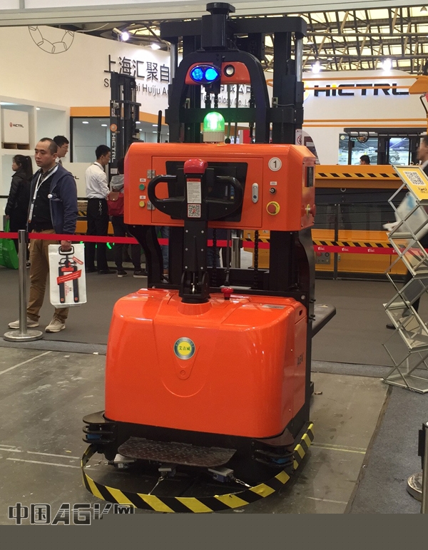 因為艾吉威  才使得AGV真正成為移動機器人的范疇