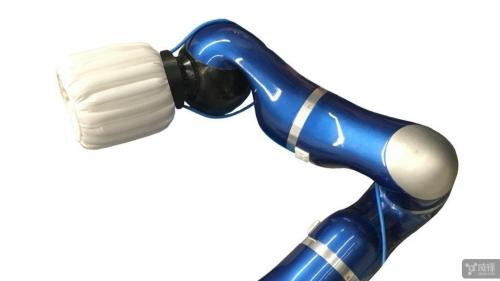 如何避免機器人傷人？有人想到了安全氣囊