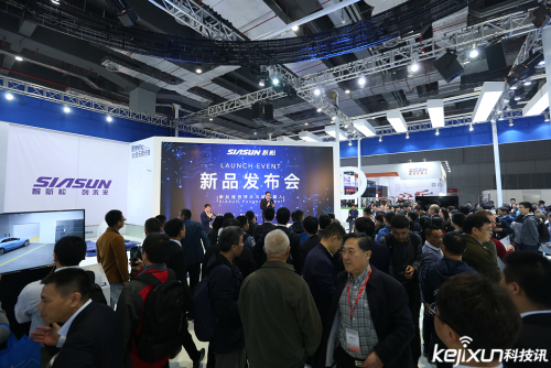 新松攜乒乓球機器人等協(xié)作系列新品盛裝亮相2017工博會