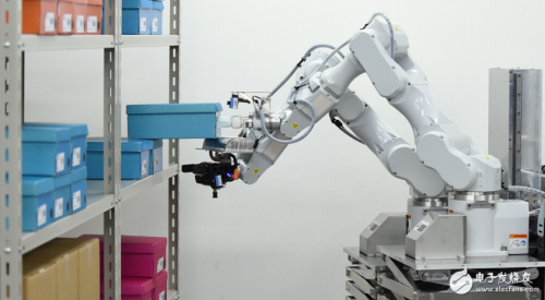 機(jī)器人競技大比拼，移動AGV市場成為巨頭必爭之地