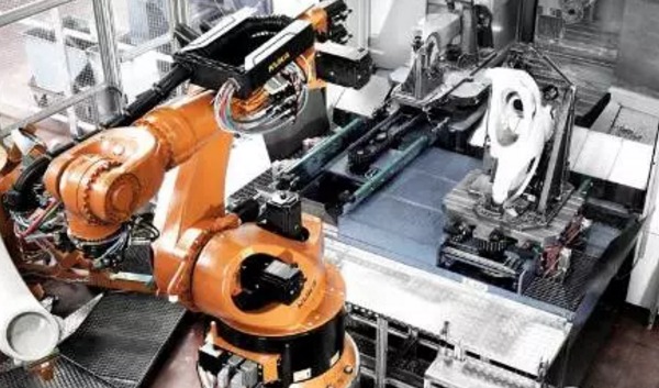 KUKA機(jī)器人一心一意堅(jiān)守“勿”動(dòng) or 隨心所意云端“舞”動(dòng)