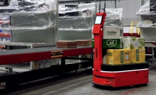 愛啃蘿卜機(jī)器人助力各企業(yè)智慧倉儲算好經(jīng)濟(jì)賬