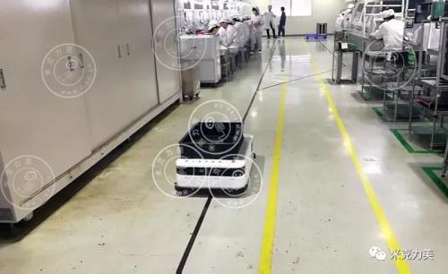 米克力美AGV:引進工業(yè)機器人向智能化躍進