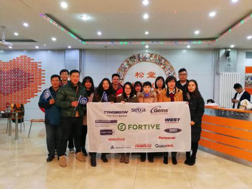 公益| 科爾摩根用行動(dòng)傳遞關(guān)愛之冬日里的溫暖