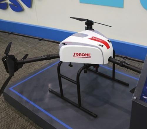 快遞機(jī)器人 何日滿城“跑”