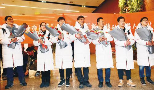 7人技術(shù)團(tuán)隊(duì)操控24個(gè)機(jī)器人用“沈陽智造”挑戰(zhàn)不可能