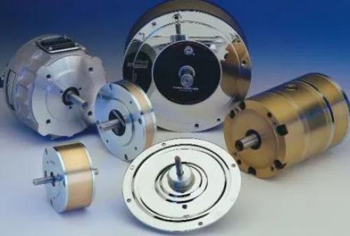  Powered by Kollmorgen! 機(jī)器人解魔方破世界記錄