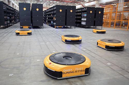 在京東菜鳥蘇寧等無人倉庫里的智能機(jī)器人 ，著實(shí)讓人驚艷