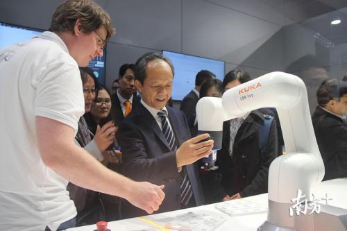 再度攜手庫(kù)卡系！繼美的后，順德機(jī)器人企業(yè)“聯(lián)姻”庫(kù)卡前大股東