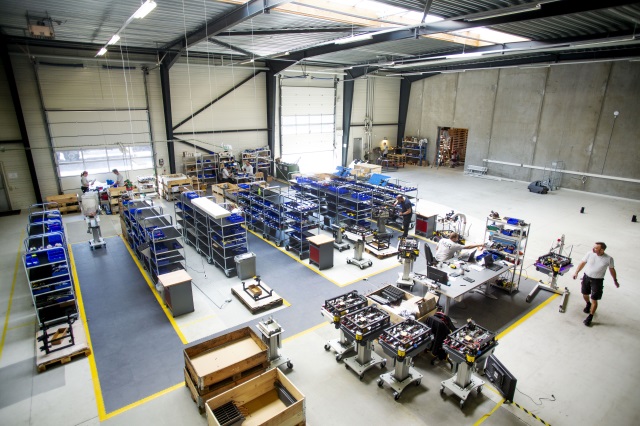 泰瑞達與Mobile Industrial Robots (MiR)聯(lián)合宣布泰瑞達收購協(xié)作自主移動工業(yè)機器人領(lǐng)導者MiR