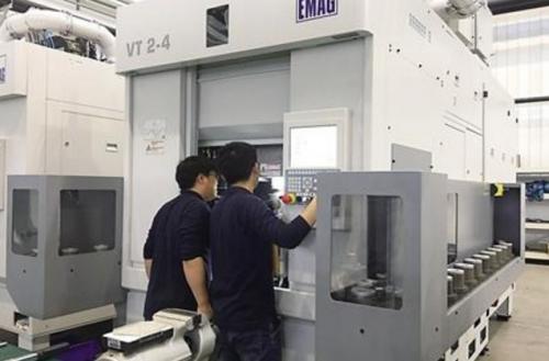 打破國外技術(shù)壟斷 機(jī)器人“永川”焊接水平可達(dá)8級