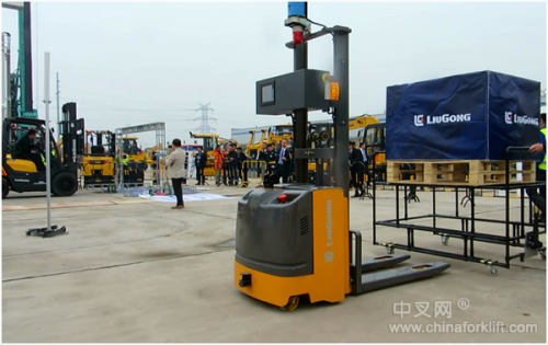 柳工智能AGV叉車助力“中國(guó)智造”