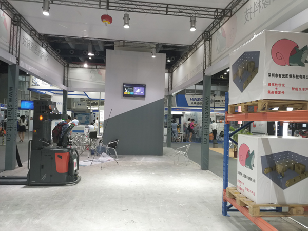 行業(yè)福音　上演冰點價格——高性價比視覺叉車式AGV亮相LET物流展