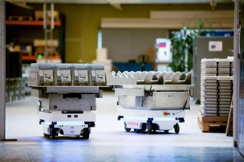 ?Bilingual · Foreign Business丨來自丹麥的機(jī)器人如何工作？