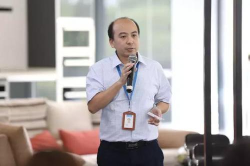  美的智能精益工廠探索人機(jī)共協(xié) 上演機(jī)器人之舞