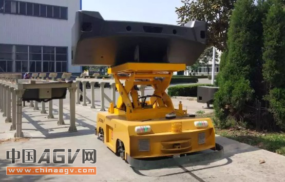 傾注了山東臨工智能化心血的AGV