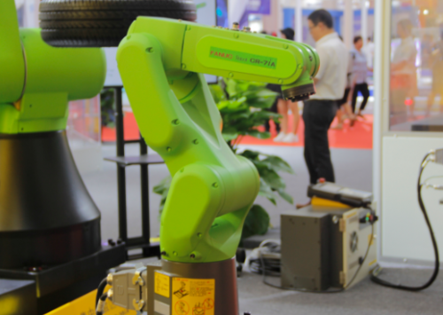 工業(yè)機(jī)器人將怎樣改變我們的生產(chǎn)