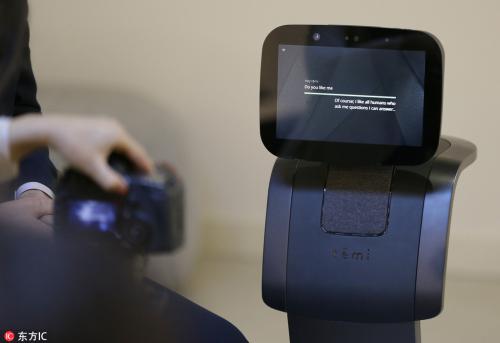 發(fā)展提速，服務(wù)機(jī)器人不斷向行業(yè)滲透