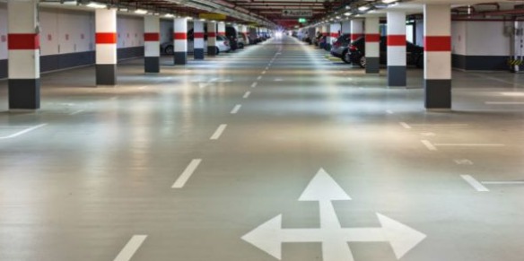 大興國際機(jī)場里的秘密：機(jī)器人、新能源停車專區(qū)、女性停車位……