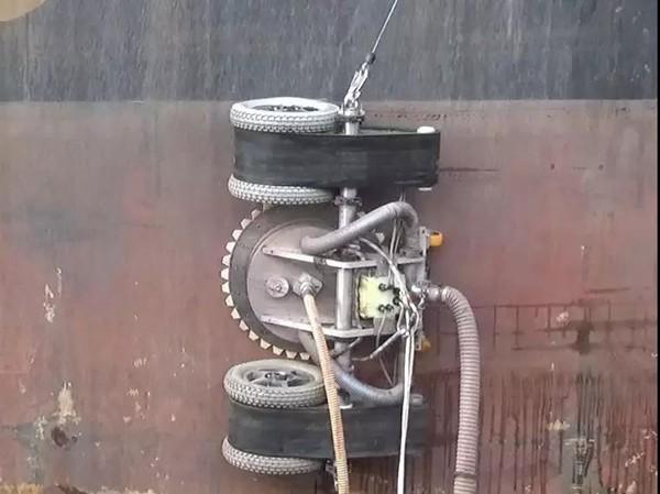 除船銹、洗油罐、收廢水 浙海大研制的機(jī)器人投用啦