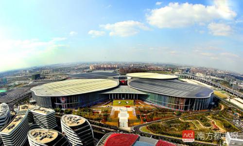 會(huì)飛的汽車、會(huì)打乒乓球的機(jī)器人……首屆進(jìn)博會(huì)劇透來襲！