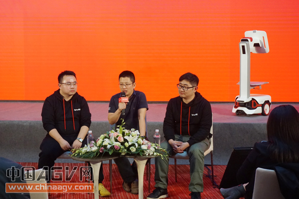 新AI 新物流  Syrius炬星AMR協(xié)作機器人首發(fā)