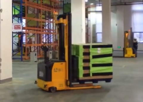  智久無人駕駛叉車2018新品發(fā)布